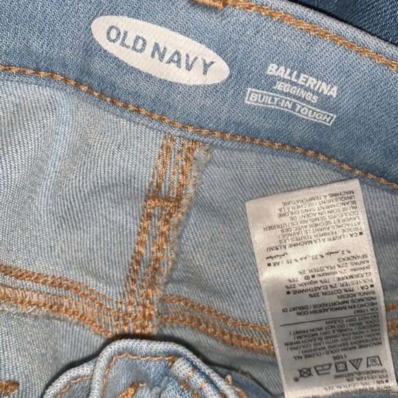 Old Navy Ballerina Legging Jeans Girls  Size 16 Light Wash Denim Distressed - Picture 2 of 8